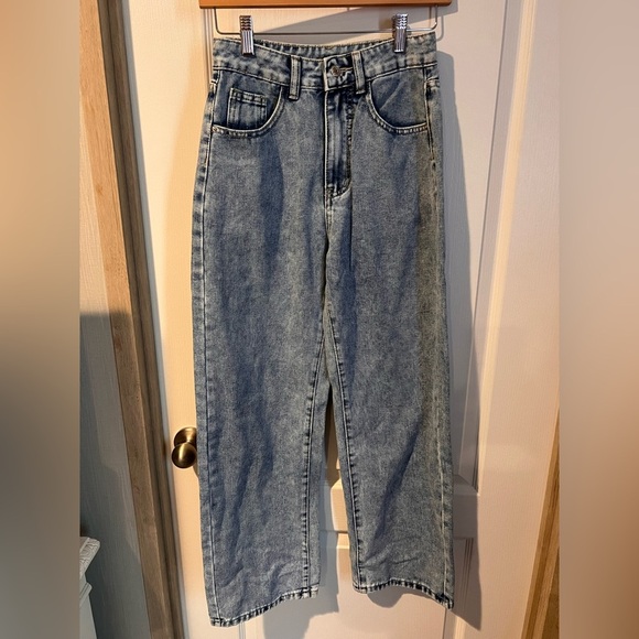 SHEIN size Xs / 2  wide leg denim jeans new without tags. Runs a lil big. - Picture 1 of 5